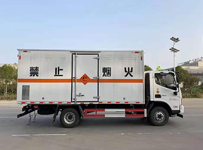 内乡爆破器材运输车