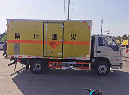 内乡爆破器材运输车